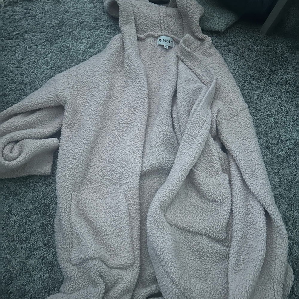 light pink fuzzy pullover jacket size XL